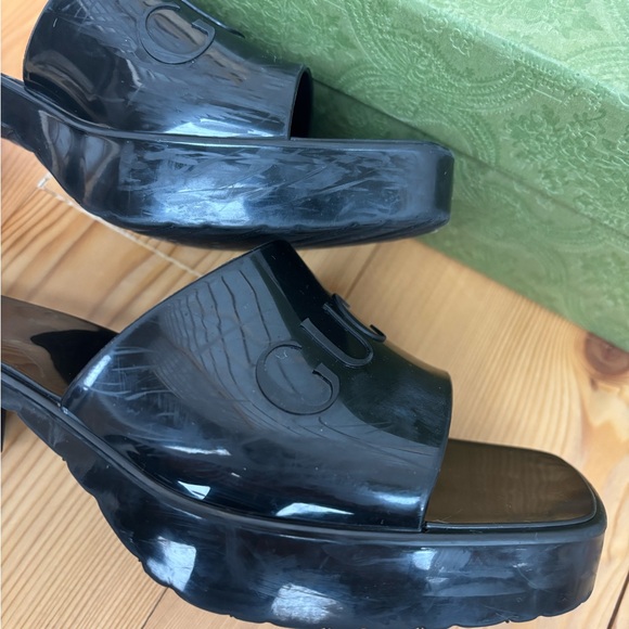 Gucci Black Rubber Sandals - Picture 6 of 9